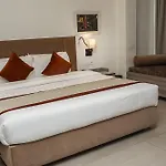 Hotel The Royal Vista